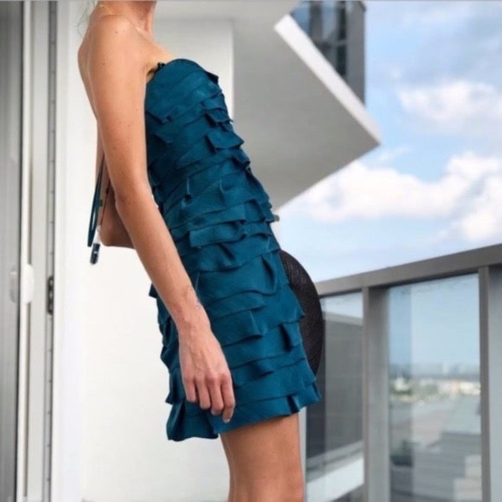 NWOT BCBGMaxazria Cocktail Dress Size 6